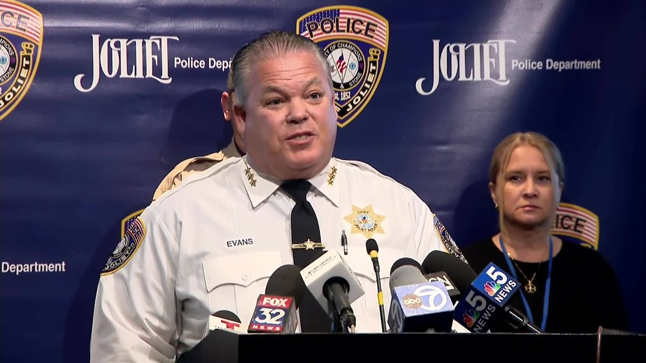 Joliet and Will County authorities discuss murders of 8 people