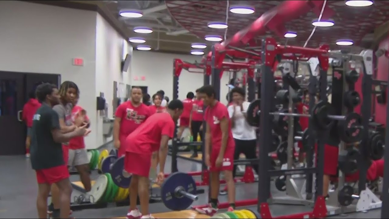 Strength and conditioning at Homewood-Flossmoor High School