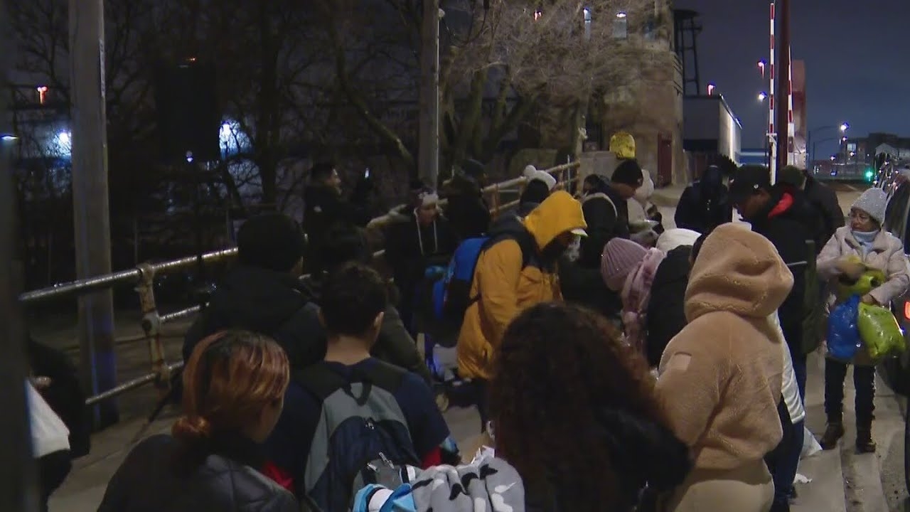 City pushes back 60-day limit, gives migrants more time in shelters