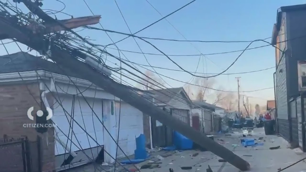More than 200 without power after distractred driver crashes into 3 electrical poles