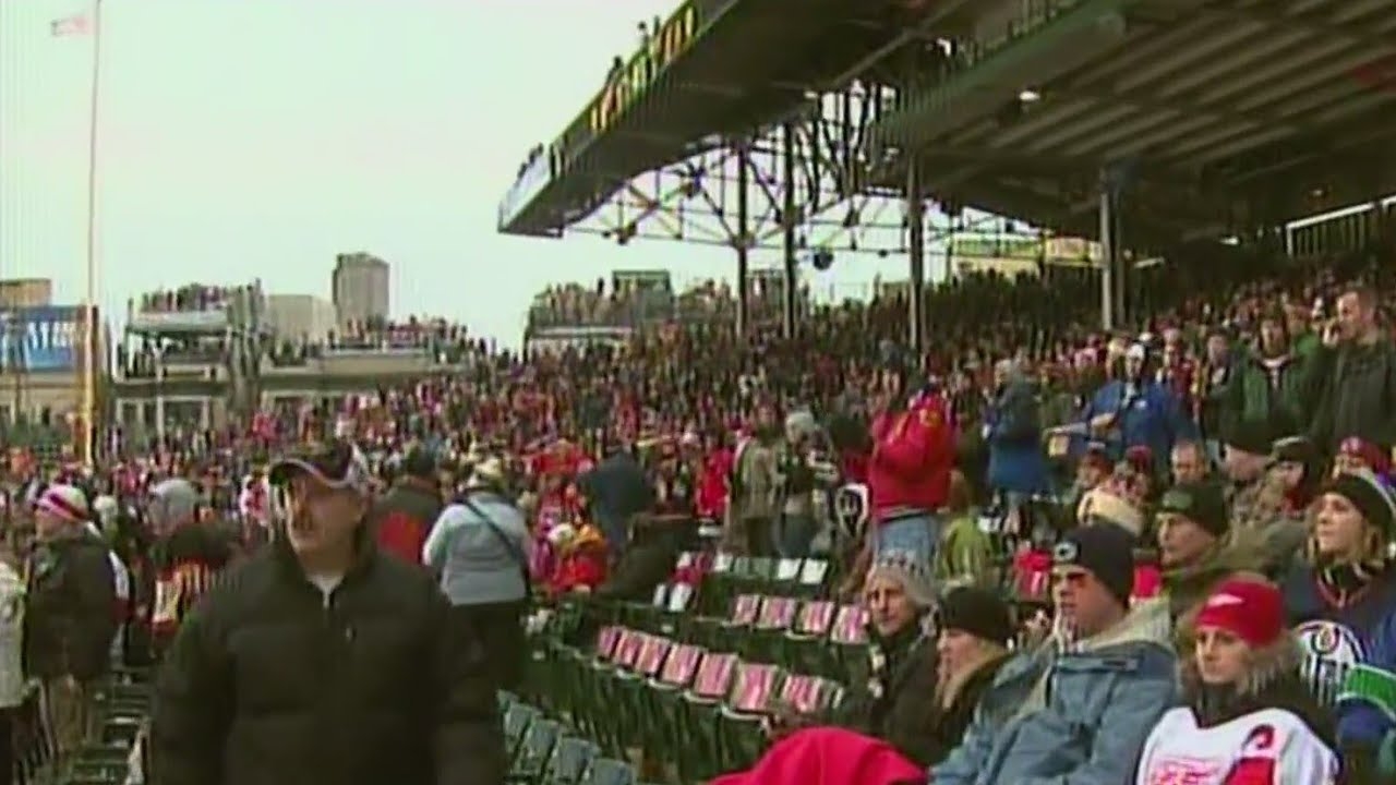 Blackhawks to host Winter Classic at Wrigley Field for second time