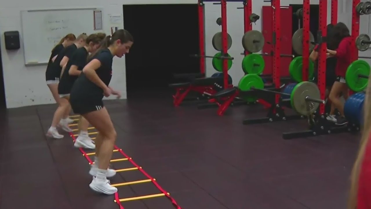 CBS 2 School Spotlight: Mundelein High School