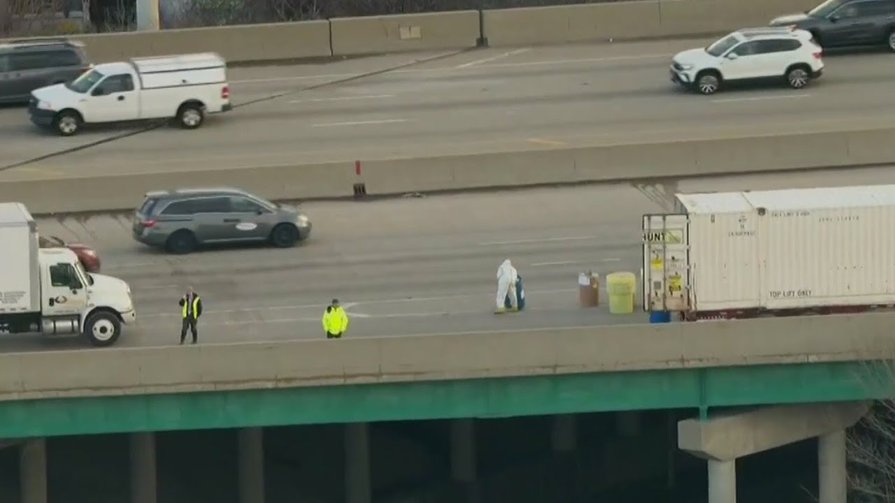 Stevenson Expressway reopens after chemical spill