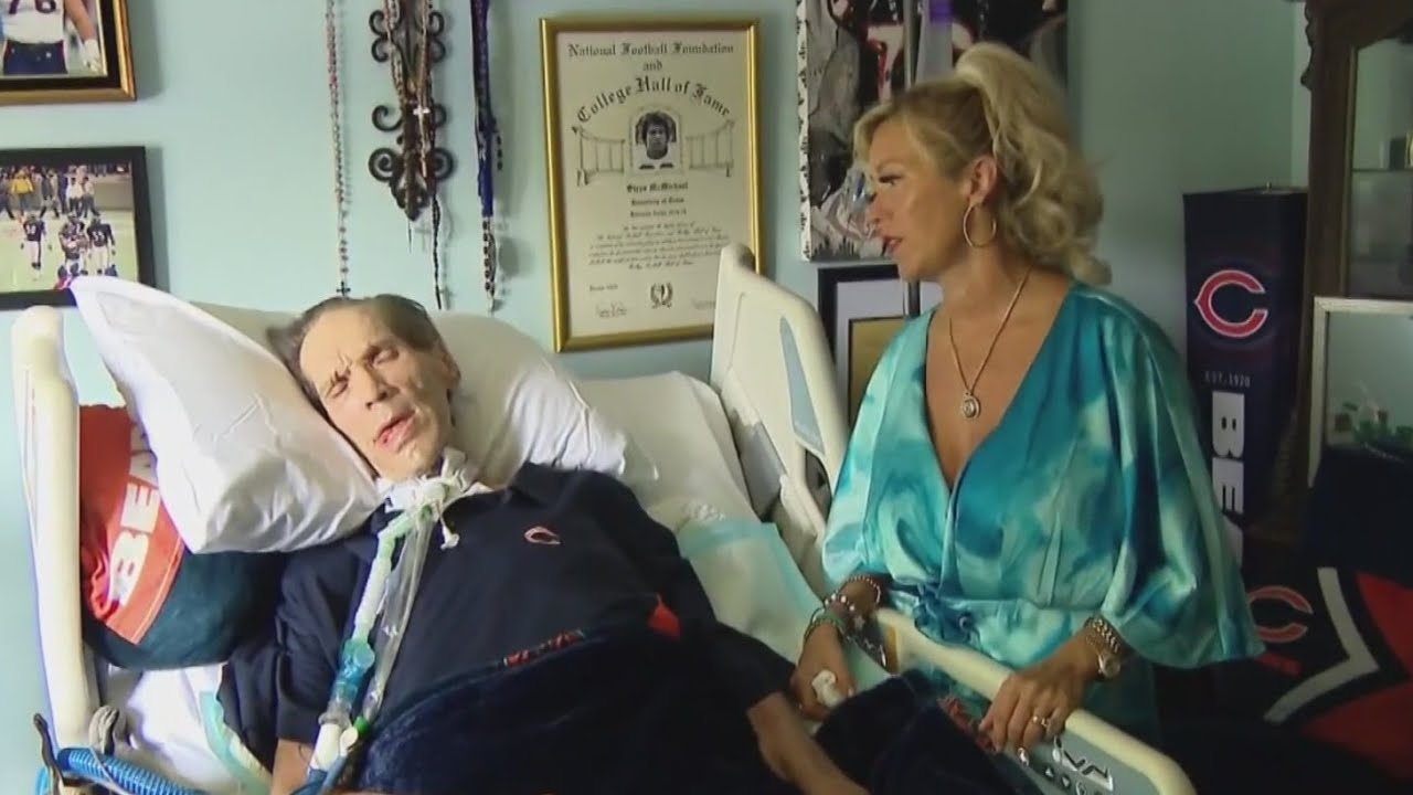 Steve McMichael receives blood transfusion, diagnosed with MRSA