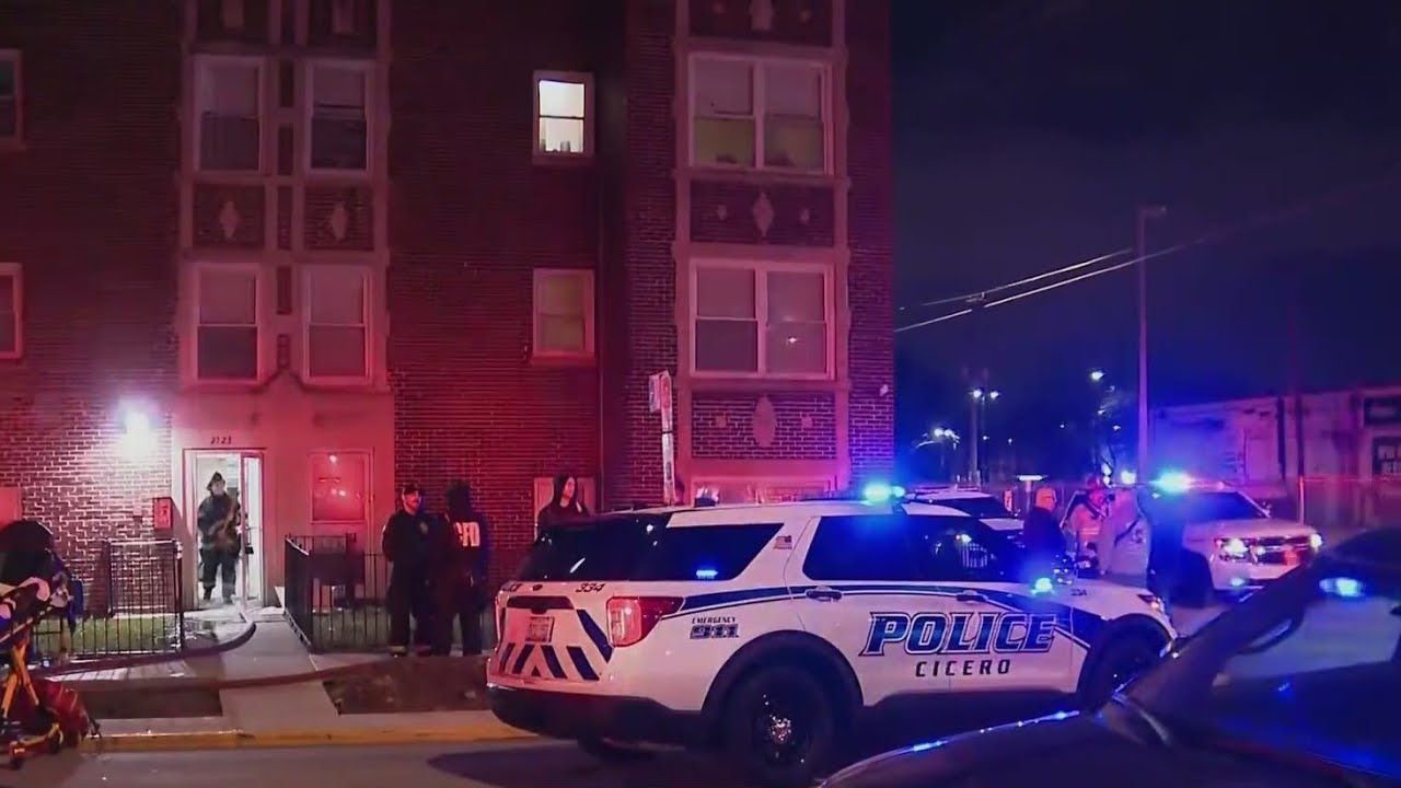 All residents safe after apartment fire in west suburban Cicero; over 20 displaced