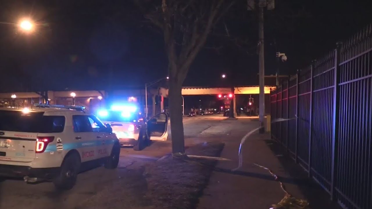 4 stabbed on Chicago's Near West Side