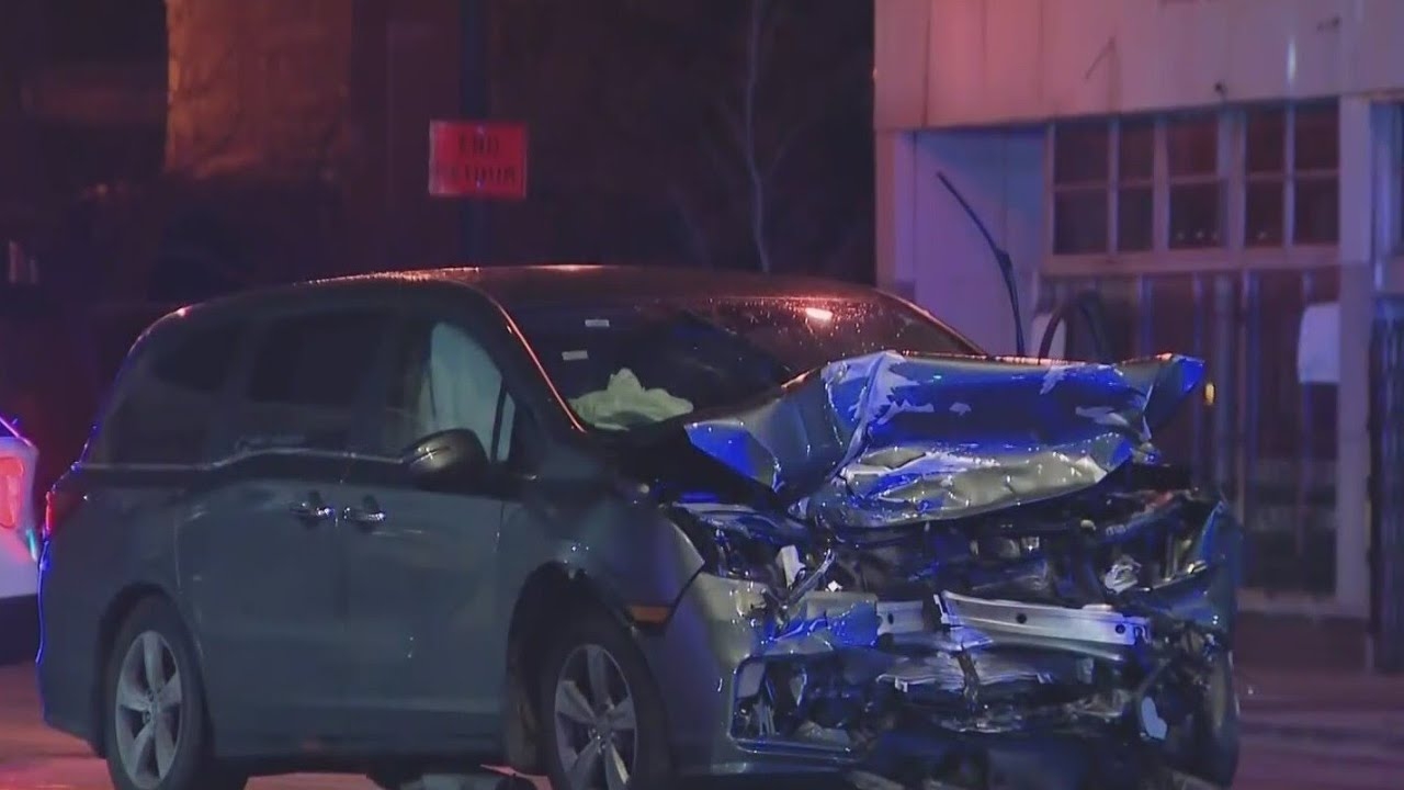 6 seriously hurt in crash on Chicago's Southwest Side