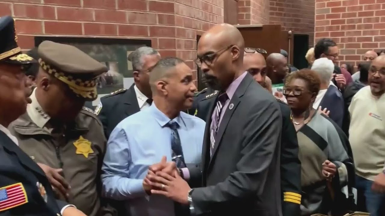 Controversy erupts over south suburban police chief's possible firing