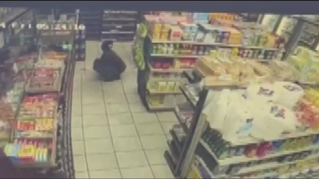 Man, 60, hurt after shootout with would-be robber on South Side
