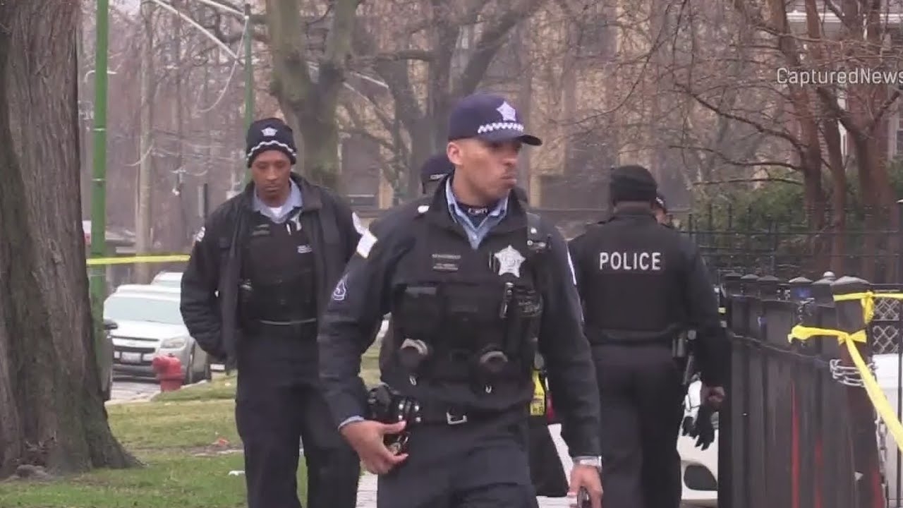 1 dead, 1 injured in South Shore Chicago shooting