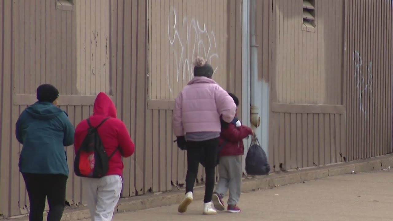 Concerns grow about Chicago's plans to enforce migrant eviction deadline