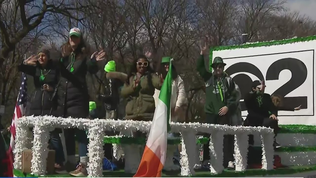 Neighbors turn out for South Side Irish Parade Sunday
