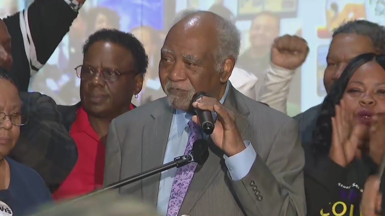 U.S. Rep. Danny Davis wins primary for bid for another term
