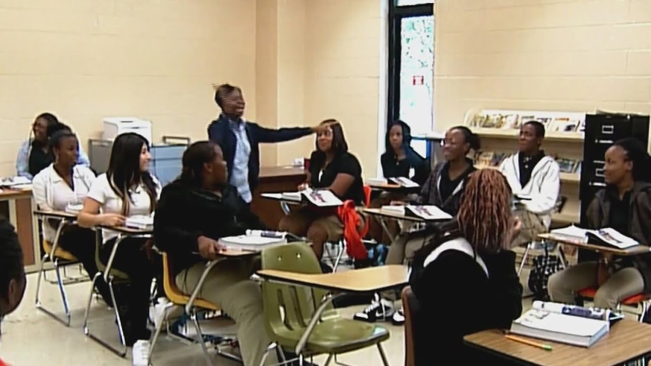 Survey: 9 out of 10 Illinois schools is experiencing teacher shortage