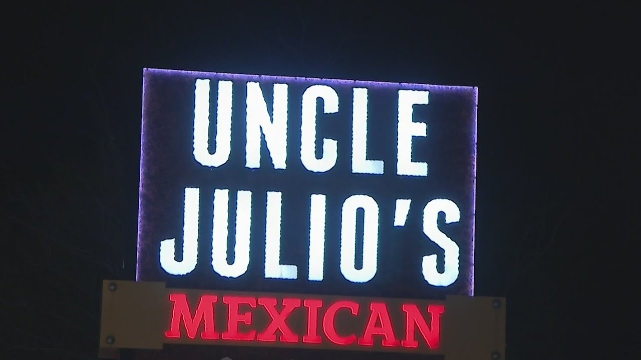 Uncle Julio's closing only Chicago city location