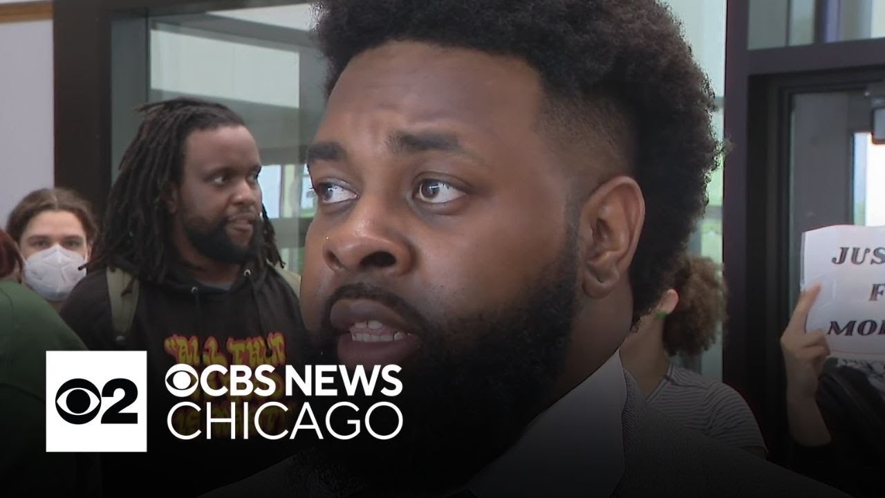 Supporters turn out for Chicago man who gets plea deal on charge of hitting cop