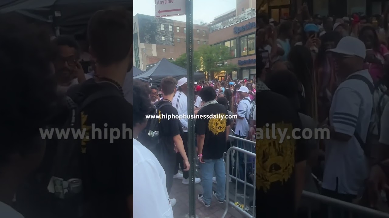 KRS-One Showing Love to Fans and HipHopBusinessDaily.com Hip-Hop 50 Harlem Edition