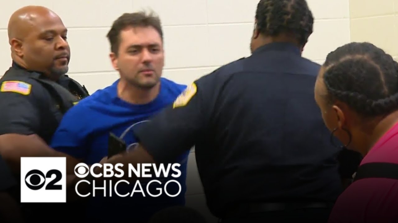 Chaotic confrontation erupts between residents, mayor in Harvey, Illinois