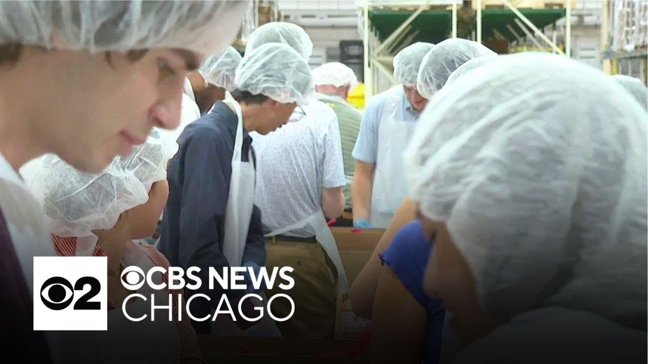 Greater Chicago Food Depository welcomes DNC Host Committee volunteers