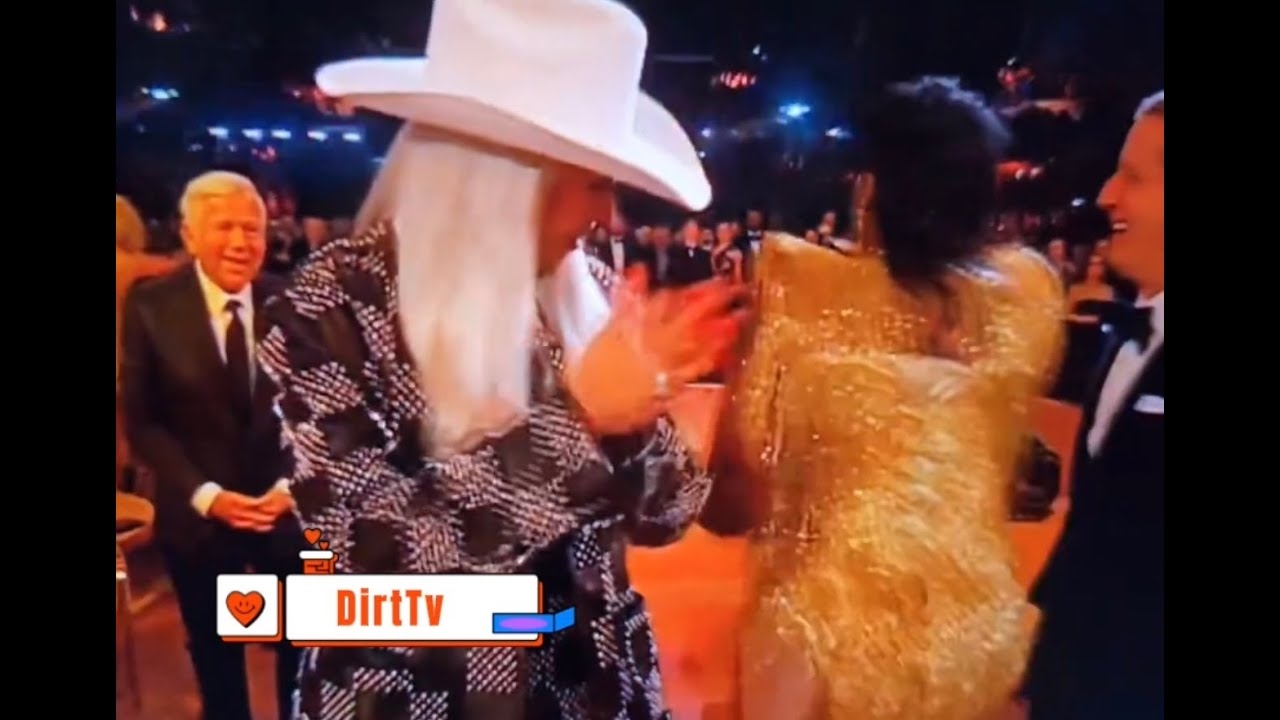 Beyonc Accused Of Hiding From Fantasia During Her Grammys Performance. Tina Turner Tribute