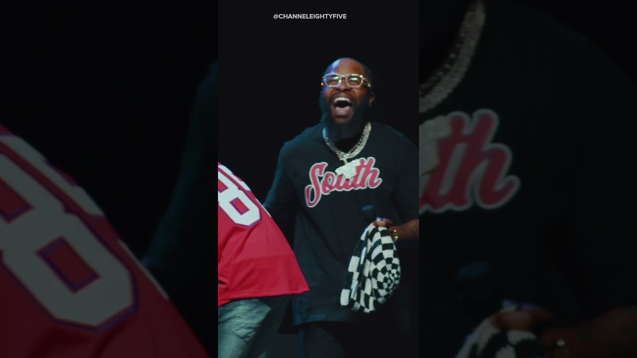 #dcyoungfly roasting Chico Beans head is comedy! Watch the full show now on Channel 85
