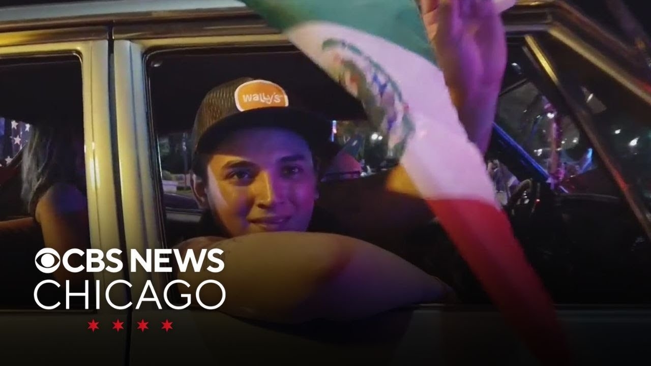 Mexican Independence Day festivities draw large crowds in downtown Chicago