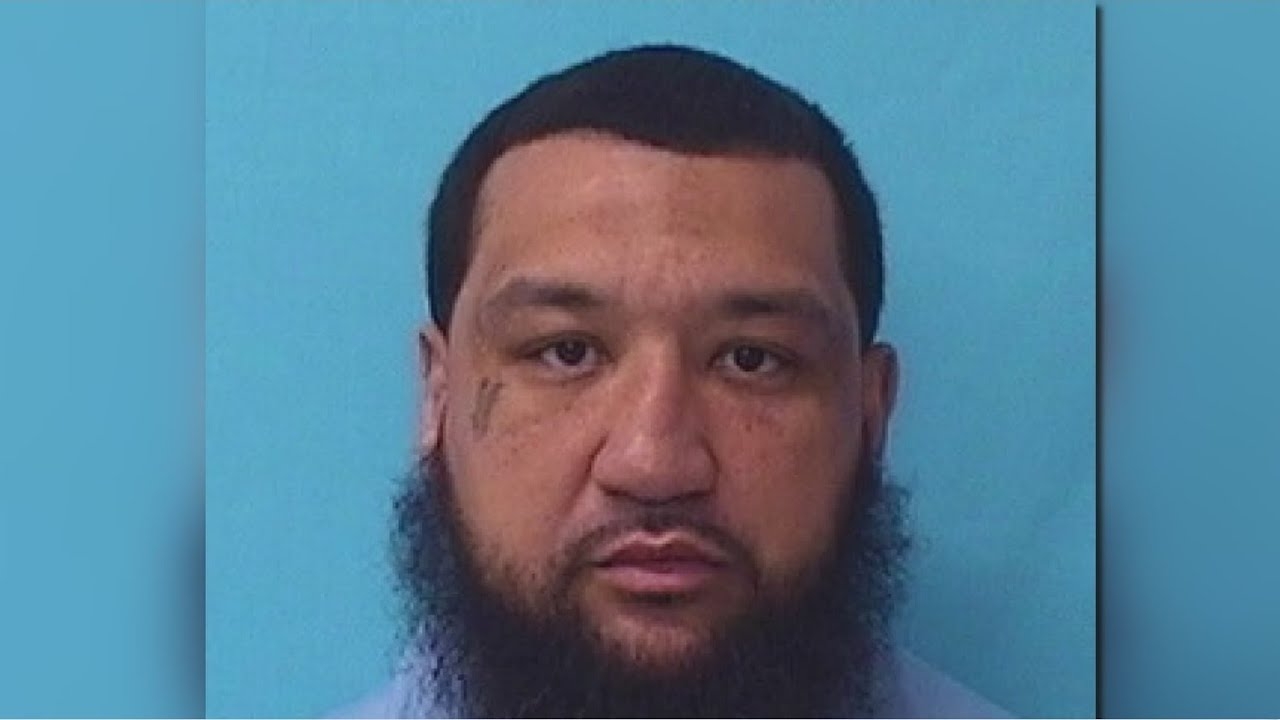 He was convicted of killing a Chicago police officer in 2011, but he'll now walk free