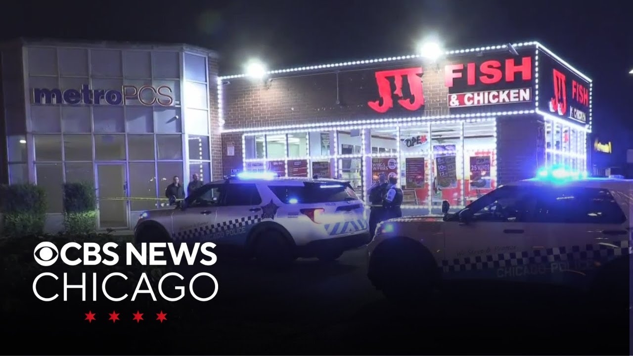 Employee shoots, kills 2 men inside fast food restaurant on Chicago's South Side