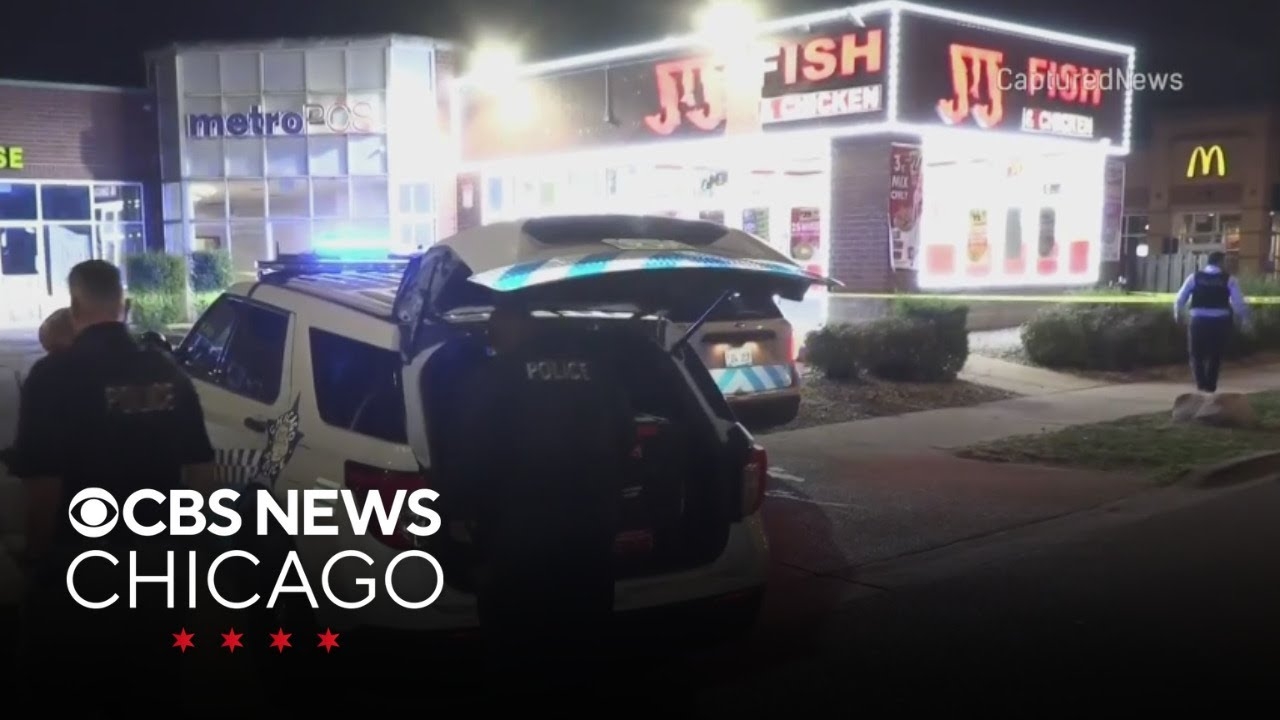 2 men shot dead at Chicago Southwest Side fast food restaurant