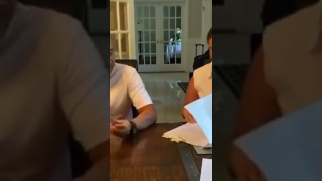 Irv Gotti fights back tears while signing a reported $300M deal #irvgotti #2022