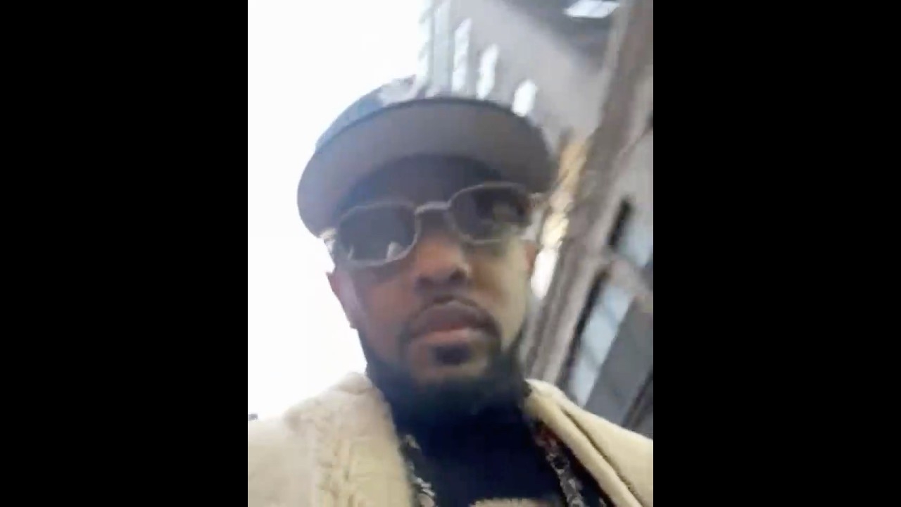 "Talkin Spicy" Fabolous Jets To His Car After Leaving Romeo Hunte's Fashion Show!