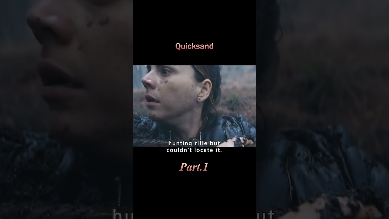 A husband and wife are stranded in a swamp, and at this moment, a python is approaching them#shorts