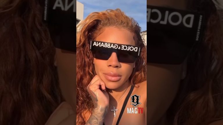 Keyshia Cole Chillaxin In The Pool 