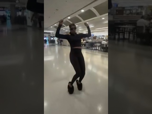 Tia Kemp Hits The Michael Jackson Challenge! 