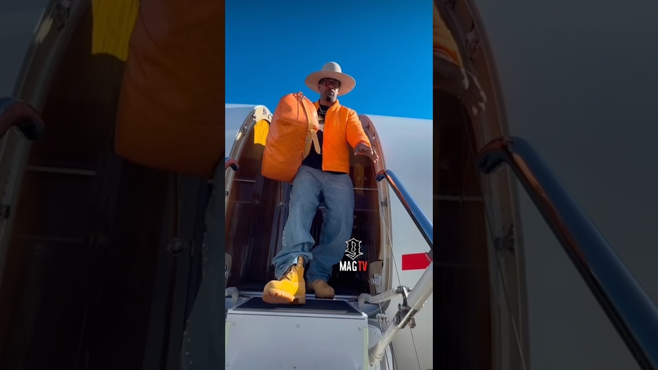Private Jet Arrival  Jamie Foxx
