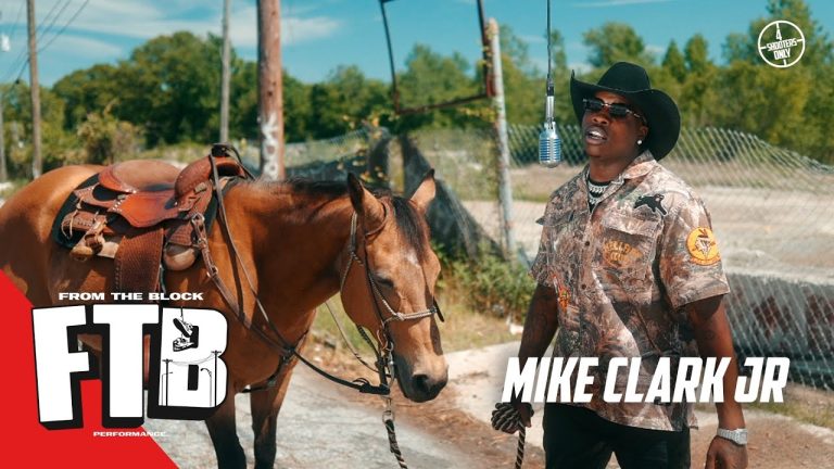 Mike Clark Jr. - Straddle Me | From The Block Performance 